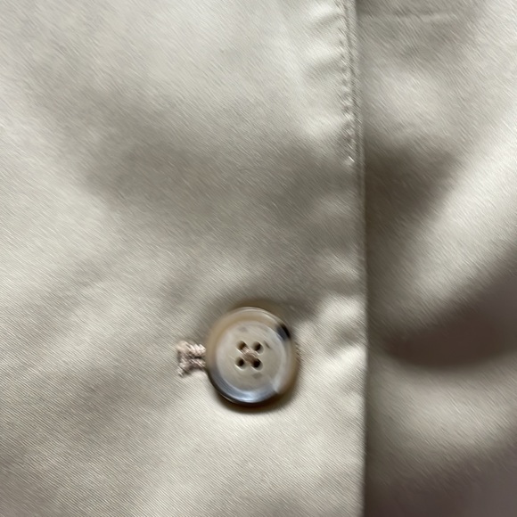 Gorgeous tan Banana Republic blazer.  Size 4 worn one time!  Excellent - Picture 4 of 4